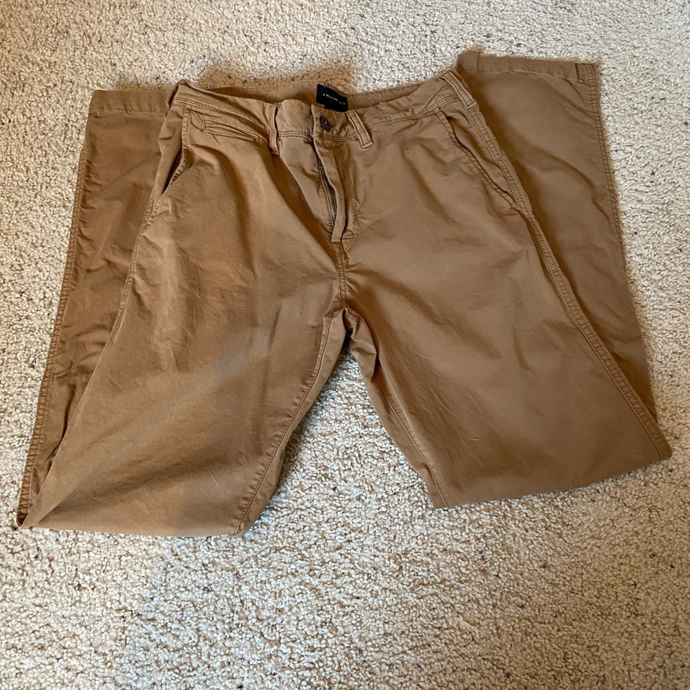 Men’s American Eagle Khaki